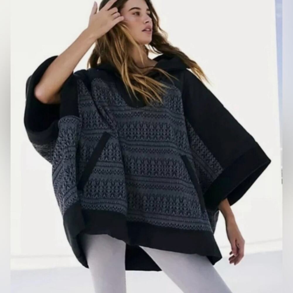 NWT Free People Movement Heritage Poncho Oversized Tribal Print Black/Grey - M